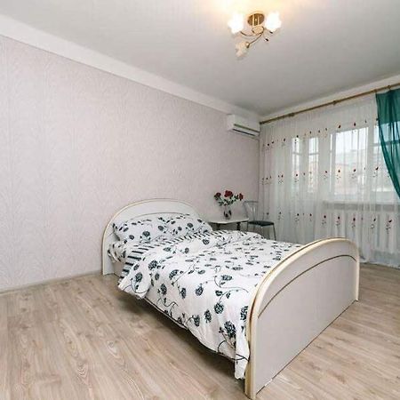 Comfortable One Bad Near Guliver Kiev Ngoại thất bức ảnh